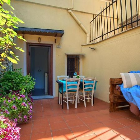 Vila Casa A 2 Passi Dal Mare Con Patio Privato Imperia Exteriér fotografie