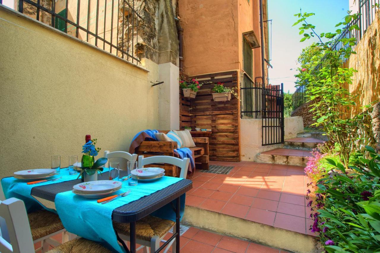 Vila Casa A 2 Passi Dal Mare Con Patio Privato Imperia Exteriér fotografie