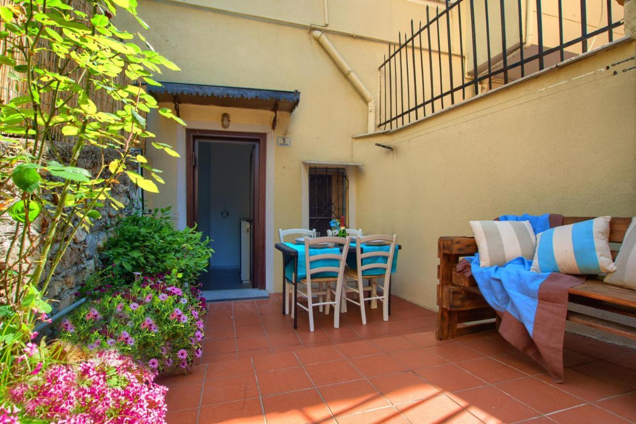 Vila Casa A 2 Passi Dal Mare Con Patio Privato Imperia Exteriér fotografie