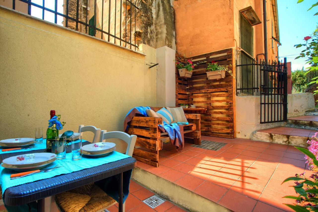 Vila Casa A 2 Passi Dal Mare Con Patio Privato Imperia Exteriér fotografie
